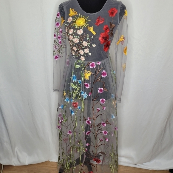 BLUEOXY Floral Embroidered Sheer Gray Mesh Dress Overlay - Size XS/S ** FLAWED - Picture 3 of 16